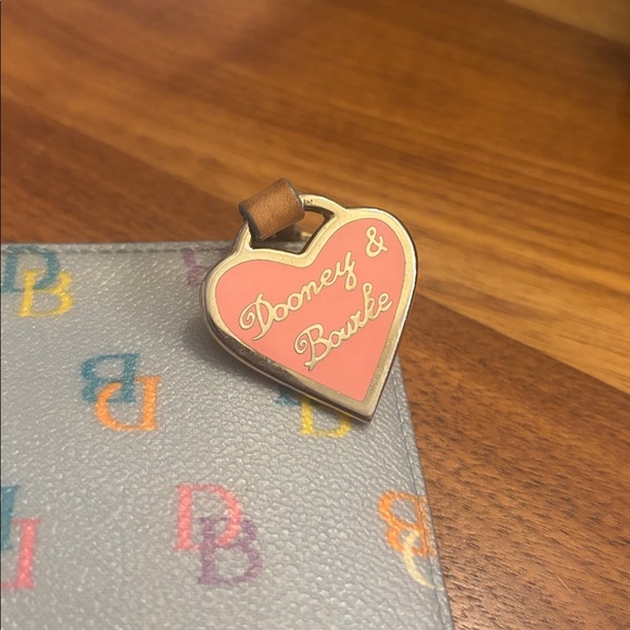 Vintage Dooney & Bourke Logo Light Blue Wristlet Wallet - Picture 2 of 9